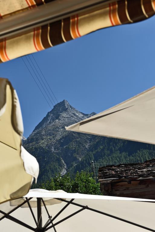 Hotel Les Melezes Haudères Exteriör bild